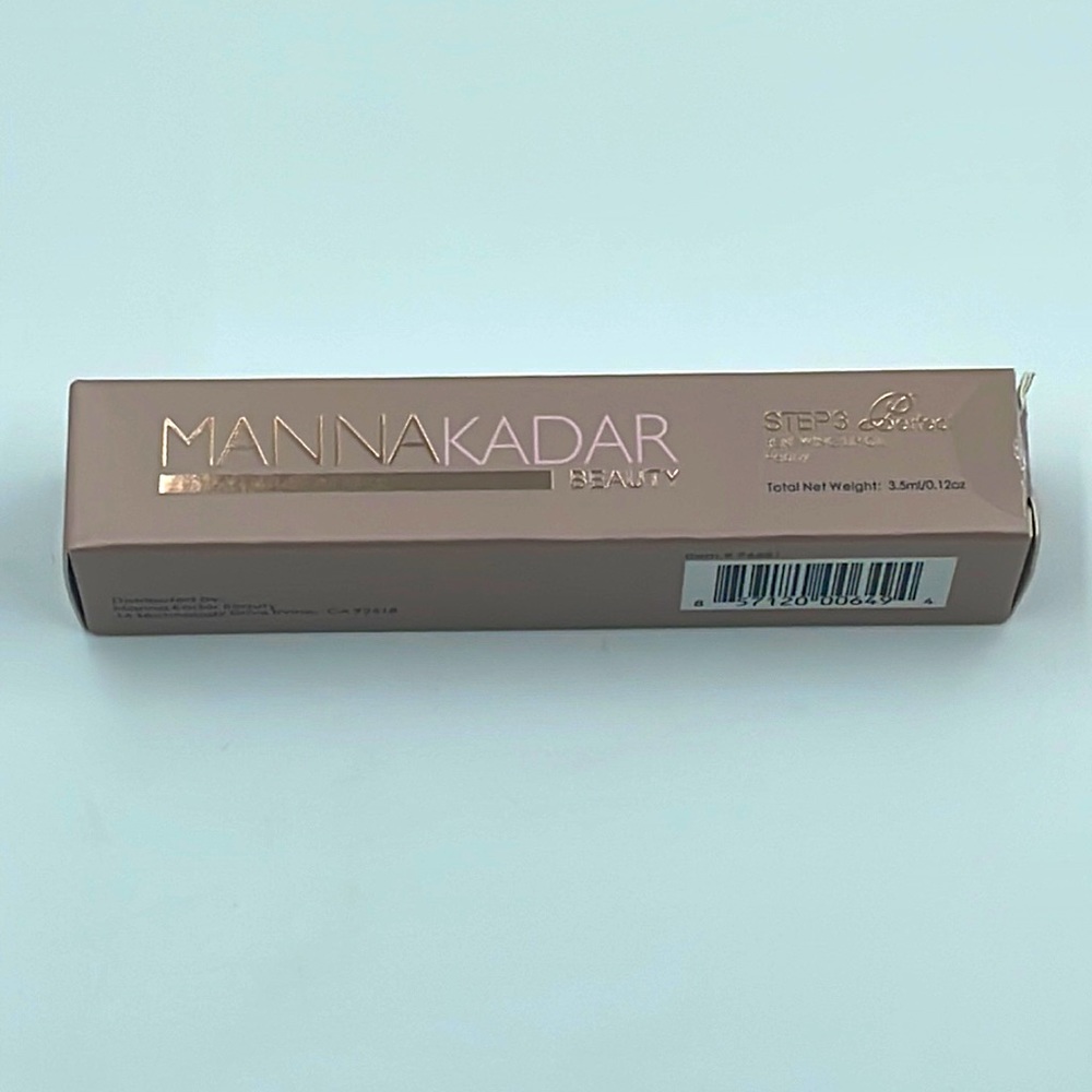Manna Kadar Renewing Lip Oil in Peony (NWT)